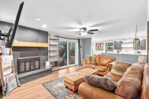 Living - 1850 E Swallow St, Springfield, MO 65804 photo 3 of 3