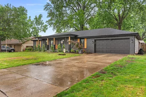 Exterior - 1850 E Swallow St, Springfield, MO 65804 photo 4 of 9
