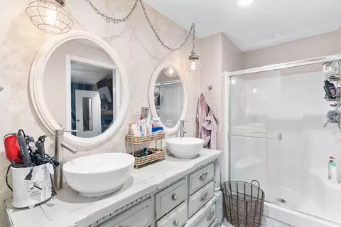 Bath - 1850 E Swallow St, Springfield, MO 65804 photo 1 of 3