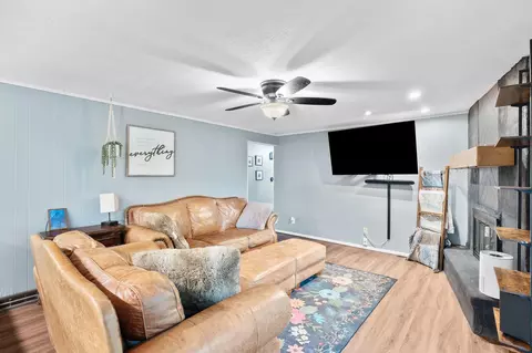 Living - 1850 E Swallow St, Springfield, MO 65804 photo 2 of 3