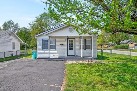 Exterior - 901 S West Ave, Springfield, MO 65802 photo 2 of 8