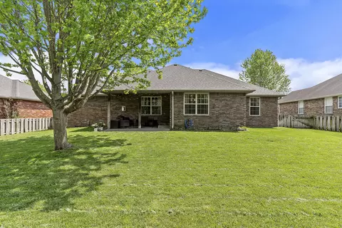 Exterior - 4433 S Appleton Dr, Springfield, MO 65810 photo 6 of 8