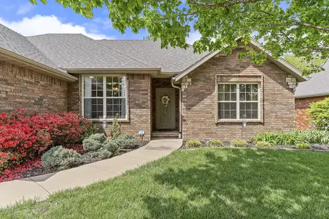 Exterior - 4433 S Appleton Dr, Springfield, MO 65810 photo 4 of 8