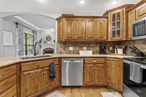 Kitchen - 4433 S Appleton Dr, Springfield, MO 65810 photo 6 of 6