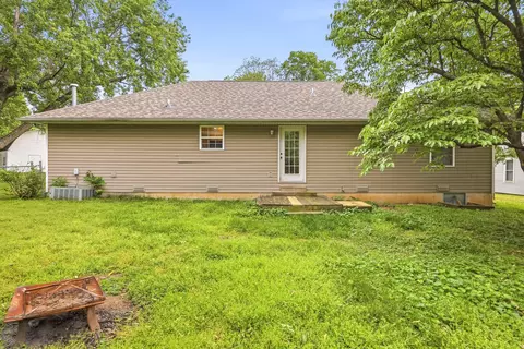 205 South St, Willard, MO 65781 photo 17