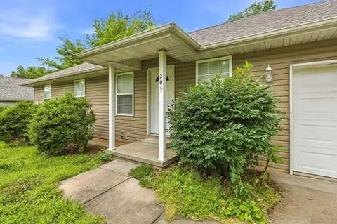 205 South St, Willard, MO 65781 photo 2