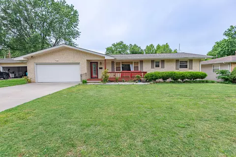 1036 Edgewood St, Springfield, MO 65807