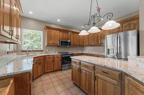 200 Pinkley Dr, Branson, MO 65616