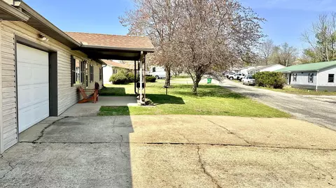 Exterior - 508 Monroe St, Thayer, MO 65791 photo 7 of 17
