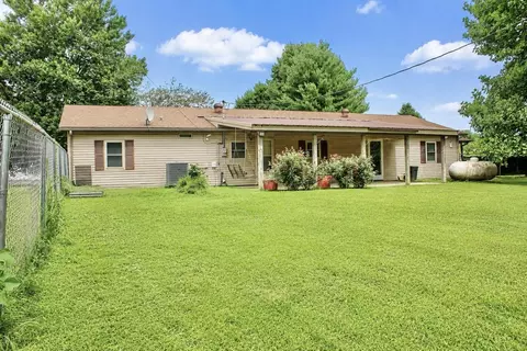 Exterior - 508 Monroe St, Thayer, MO 65791 photo 6 of 10