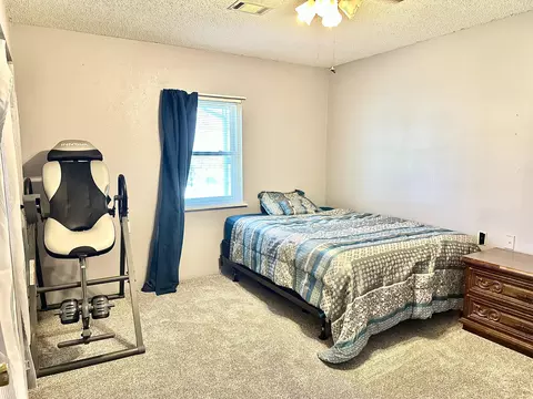 Bedroom - 508 Monroe St, Thayer, MO 65791 photo 1 of 2