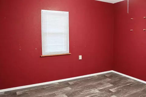Bedroom - 508 Monroe St, Thayer, MO 65791 photo 3 of 5