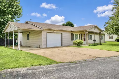 Exterior - 508 Monroe St, Thayer, MO 65791 photo 2 of 10