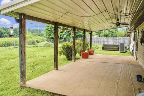 Exterior - 508 Monroe St, Thayer, MO 65791 photo 8 of 10
