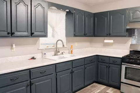 Kitchen - 508 Monroe St, Thayer, MO 65791 photo 1 of 2