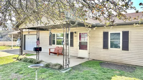 Exterior - 508 Monroe St, Thayer, MO 65791 photo 4 of 17