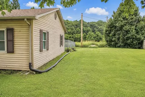 Exterior - 508 Monroe St, Thayer, MO 65791 photo 3 of 10
