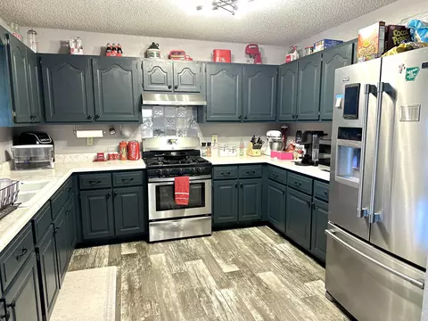 Kitchen - 508 Monroe St, Thayer, MO 65791 photo 1 of 3