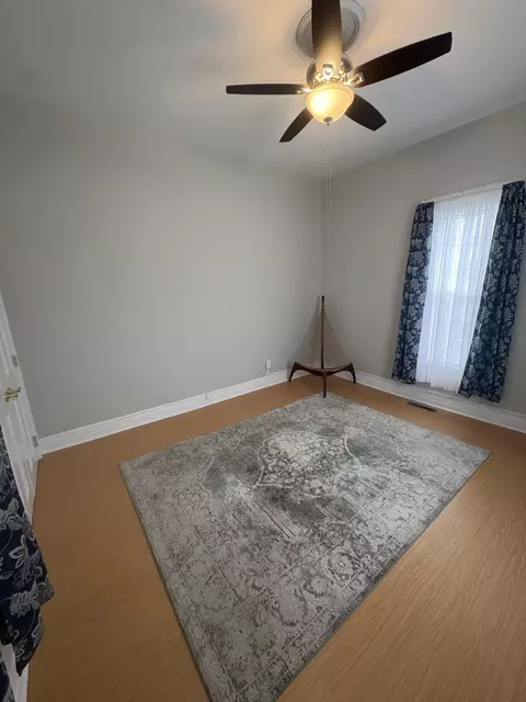 Bedroom - 2043 N Jefferson Ave, Springfield, MO 65803 photo 2 of 5