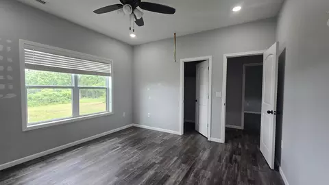 Bedroom - 181 Sunshine Ave, Cabool, MO 65689 photo 1 of 1