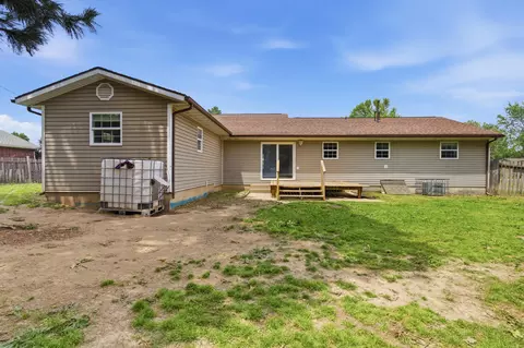 Exterior - 109 Circle Dr, Monett, MO 65708 photo 8 of 11