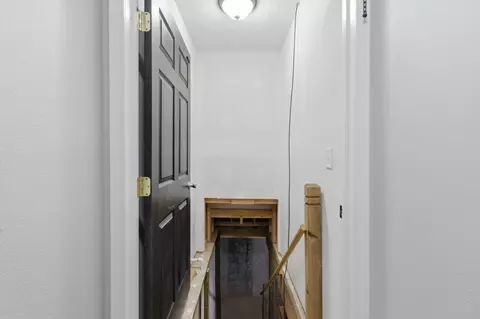 Entry Way - 109 Circle Dr, Monett, MO 65708 photo 2 of 2