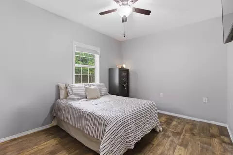 Bedroom - 109 Circle Dr, Monett, MO 65708 photo 1 of 4