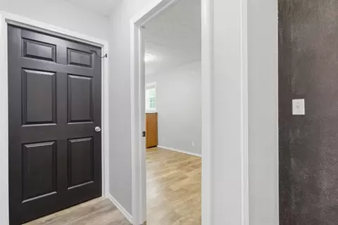 Entry Way - 109 Circle Dr, Monett, MO 65708 photo 1 of 2