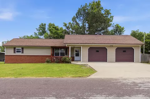 Exterior - 109 Circle Dr, Monett, MO 65708 photo 2 of 11