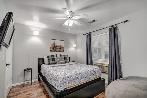 Bedroom - 595 Timbercreek Rd #J-101, Branson, MO 65616 photo 1 of 2