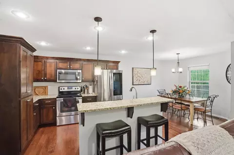 Kitchen - 4471 W Brownstone Trce, Springfield, MO 65807 photo 1 of 3