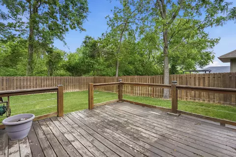 Exterior - 4471 W Brownstone Trce, Springfield, MO 65807 photo 4 of 7
