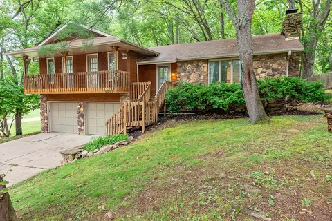 Exterior - 3757 Ebony Pl, Springfield, MO 65809 photo 3 of 16