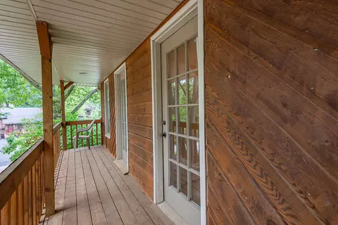 Exterior - 3757 Ebony Pl, Springfield, MO 65809 photo 7 of 16