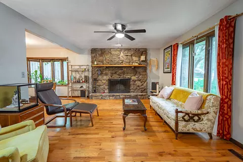 Living - 3757 Ebony Pl, Springfield, MO 65809 photo 1 of 2
