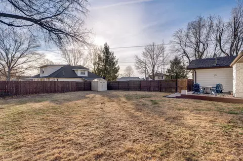 Exterior - 4094 S Eaton Ave, Springfield, MO 65807 photo 7 of 10