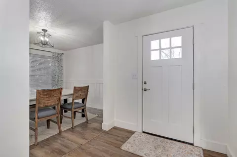 Entry Way - 4094 S Eaton Ave, Springfield, MO 65807 photo 2 of 2