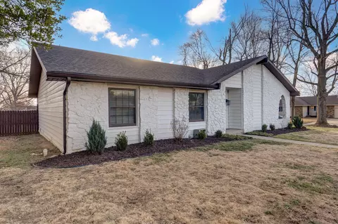 Exterior - 4094 S Eaton Ave, Springfield, MO 65807 photo 2 of 10