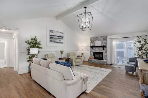 Living - 4094 S Eaton Ave, Springfield, MO 65807 photo 1 of 2