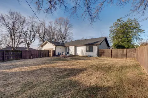 Exterior - 4094 S Eaton Ave, Springfield, MO 65807 photo 8 of 10