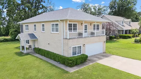 1110 Lake Road Dr, Cassville, MO 65625