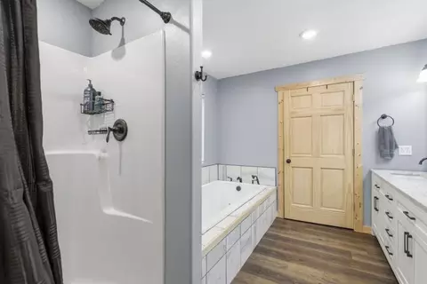 Bath - 300 E Maple St, Mansfield, MO 65704 photo 1 of 4