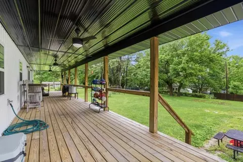 Exterior - 300 E Maple St, Mansfield, MO 65704 photo 6 of 10