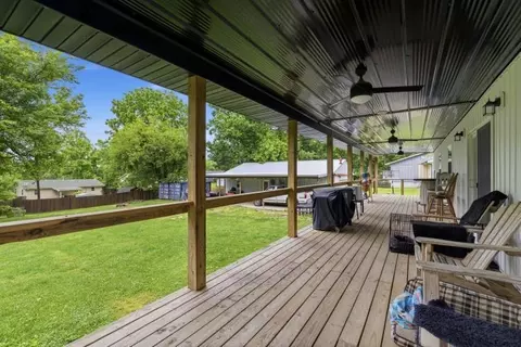 Exterior - 300 E Maple St, Mansfield, MO 65704 photo 4 of 10