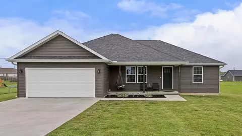 233 N Karen Cir, Seymour, MO 65746