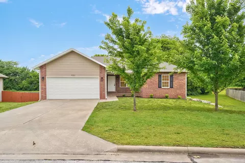 723 Becky St, Willard, MO 65781