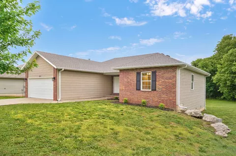 Exterior - 723 Becky St, Willard, MO 65781 photo 2 of 10