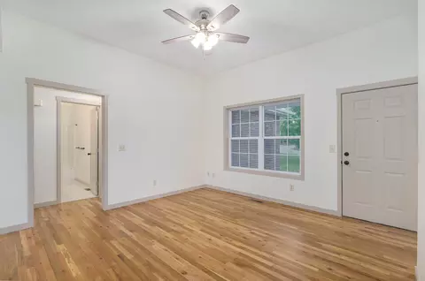 Living - 723 Becky St, Willard, MO 65781 photo 2 of 4