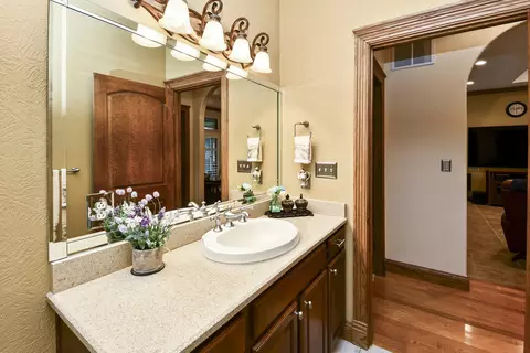 Bath - 151 Welford Ln, Branson, MO 65616 photo 8 of 10