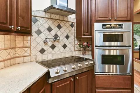 Kitchen - 151 Welford Ln, Branson, MO 65616 photo 9 of 10